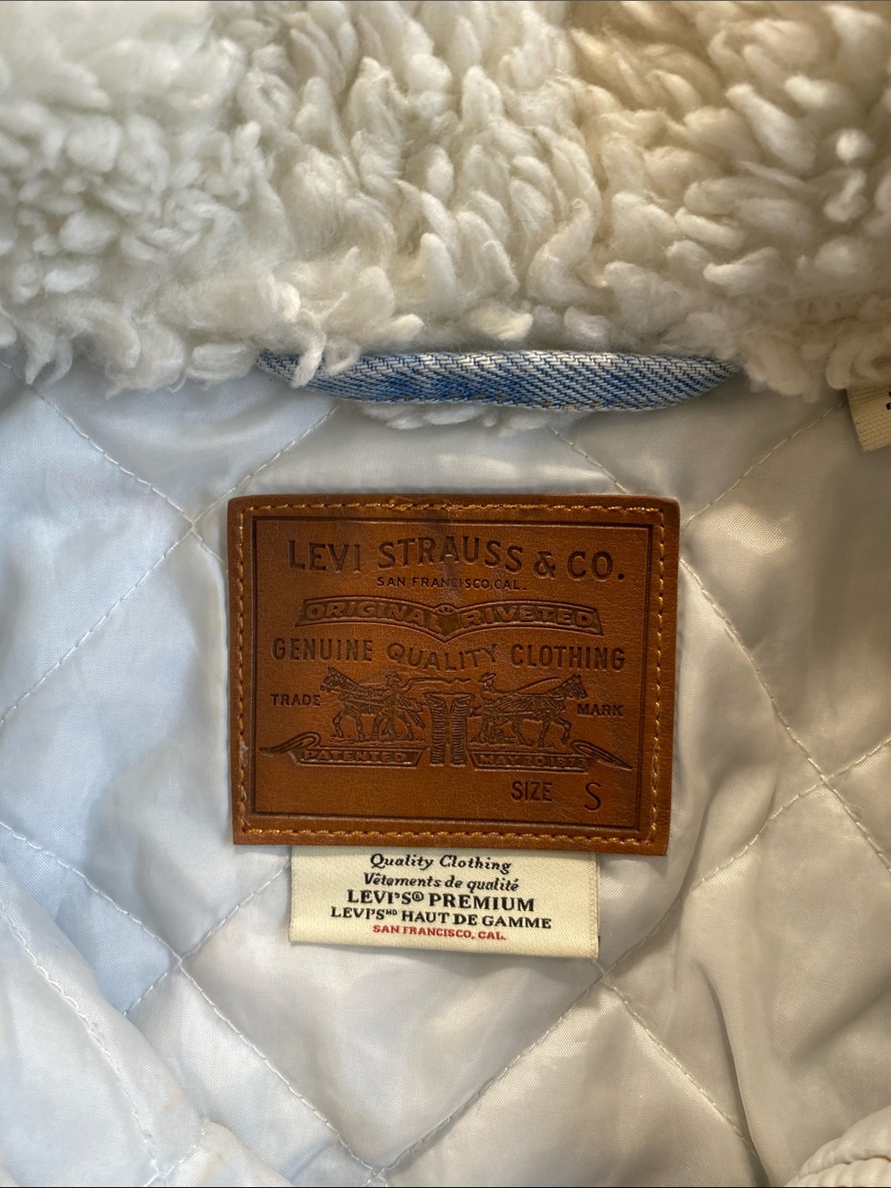 Levi’s Premium Sherpa Collar Cropped Denim Jacket Light Wash Size S - Picture 6 of 13
